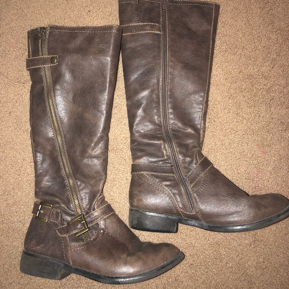 Brown long boot!
